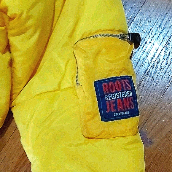 Roots streetwear yellow puffer jacket - Picture 2 of 5